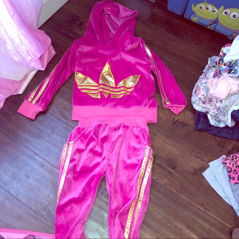 Adidas jogging outfit